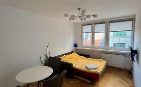Sliska Central Location, High Standard